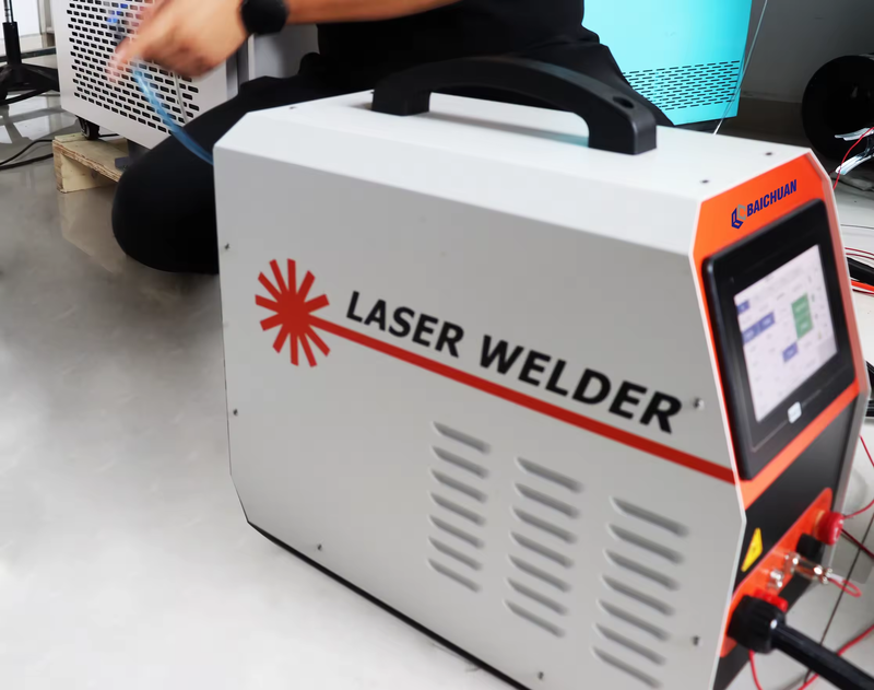 Máquina de Solda Laser Portátil Multiprocesso 150A Proteção Térmica